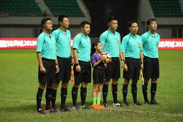 2018中甲故事 | 刘秀峰:越来越好的执法环境 2018中甲故事 | 刘秀峰:越来越好的执法环境